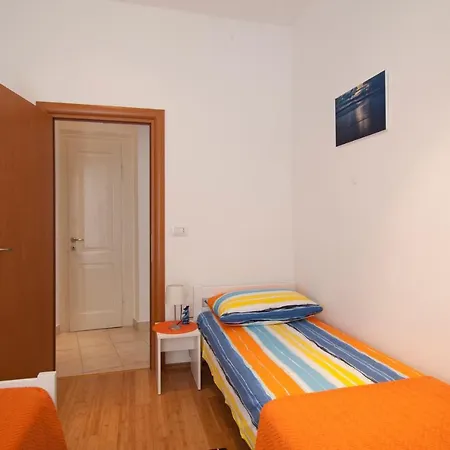 아파트 Val 스플리트