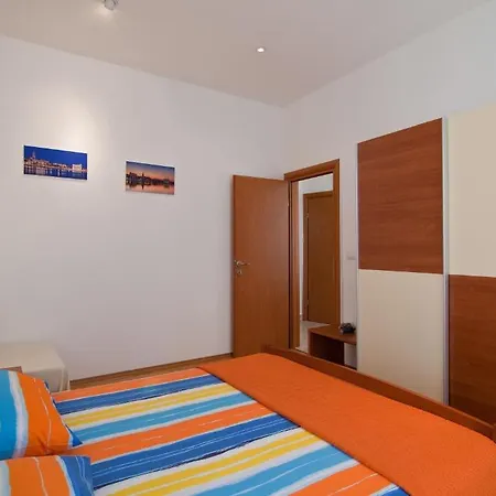 Val Apartments Apartment Split